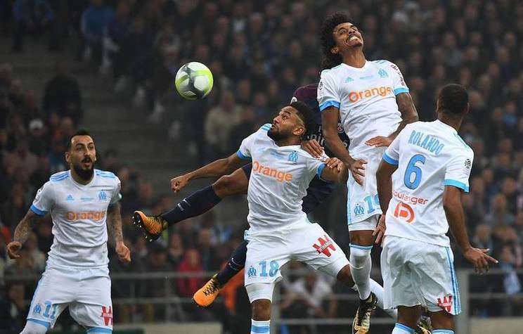 法甲关键时刻再迎强敌，纽约尼克斯单刀错失，主帅态度：震撼外界，资深球员宣示担当