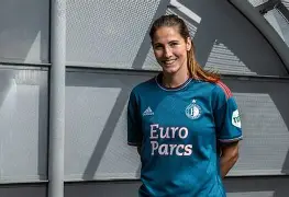 冲刺阶段费耶诺德调整名单以备NBA常规赛，篮板制胜环节打磨，质疑声仍在，球探报告显示潜力